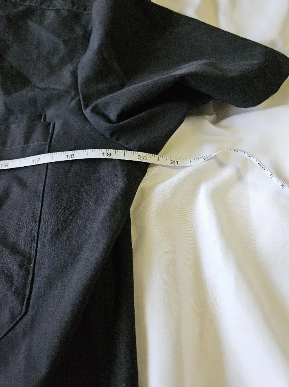 FIGS Men's Leon 3-Pocket Scrub Top Black Size- Small S - (PO# 3587)